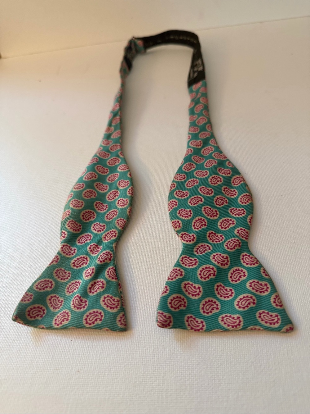 Polo Ralph Lauren VINTAGE Silk Self-Tie Bow Tie in Teal with Pink Paisley